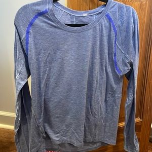 Long sleeve Lululemon cotton top.
